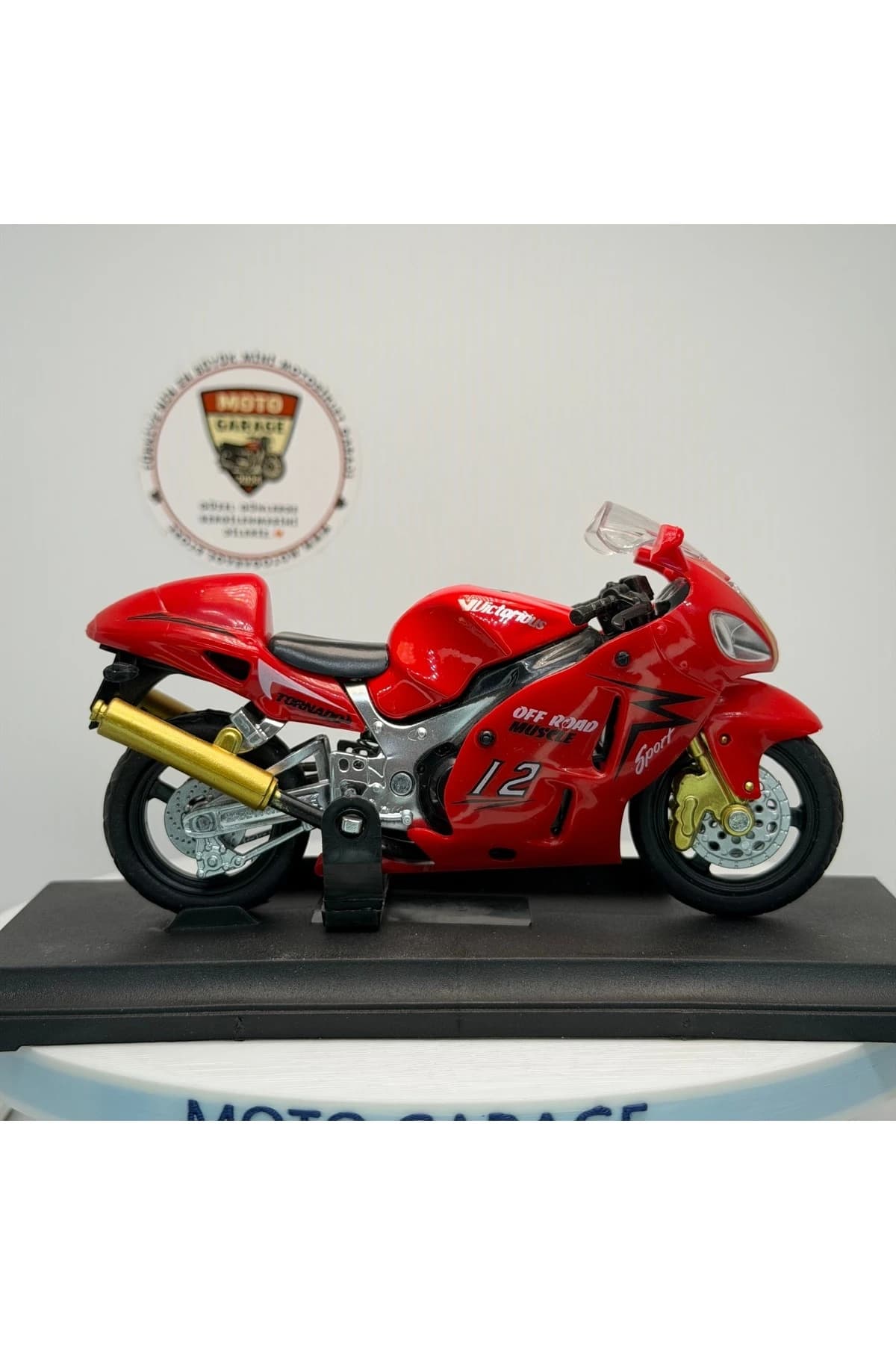 Alloy Model Kırmızı Yarış Motosikleti 1:18 Ölçek (12cm) Standlı Metal Diecast Oyuncak — fotoğraf 2