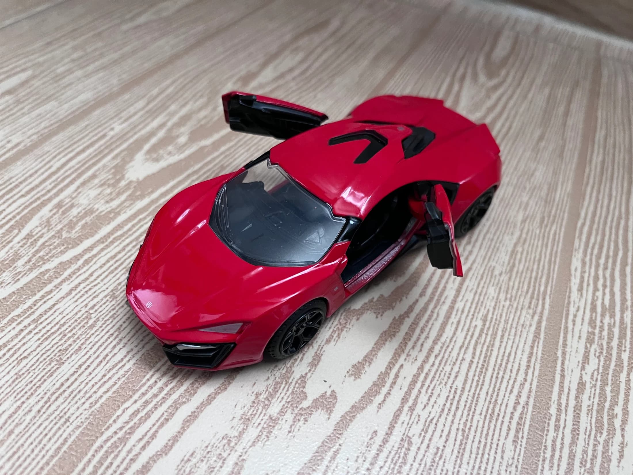 Lykan haypersport die cast  — fotoğraf 2