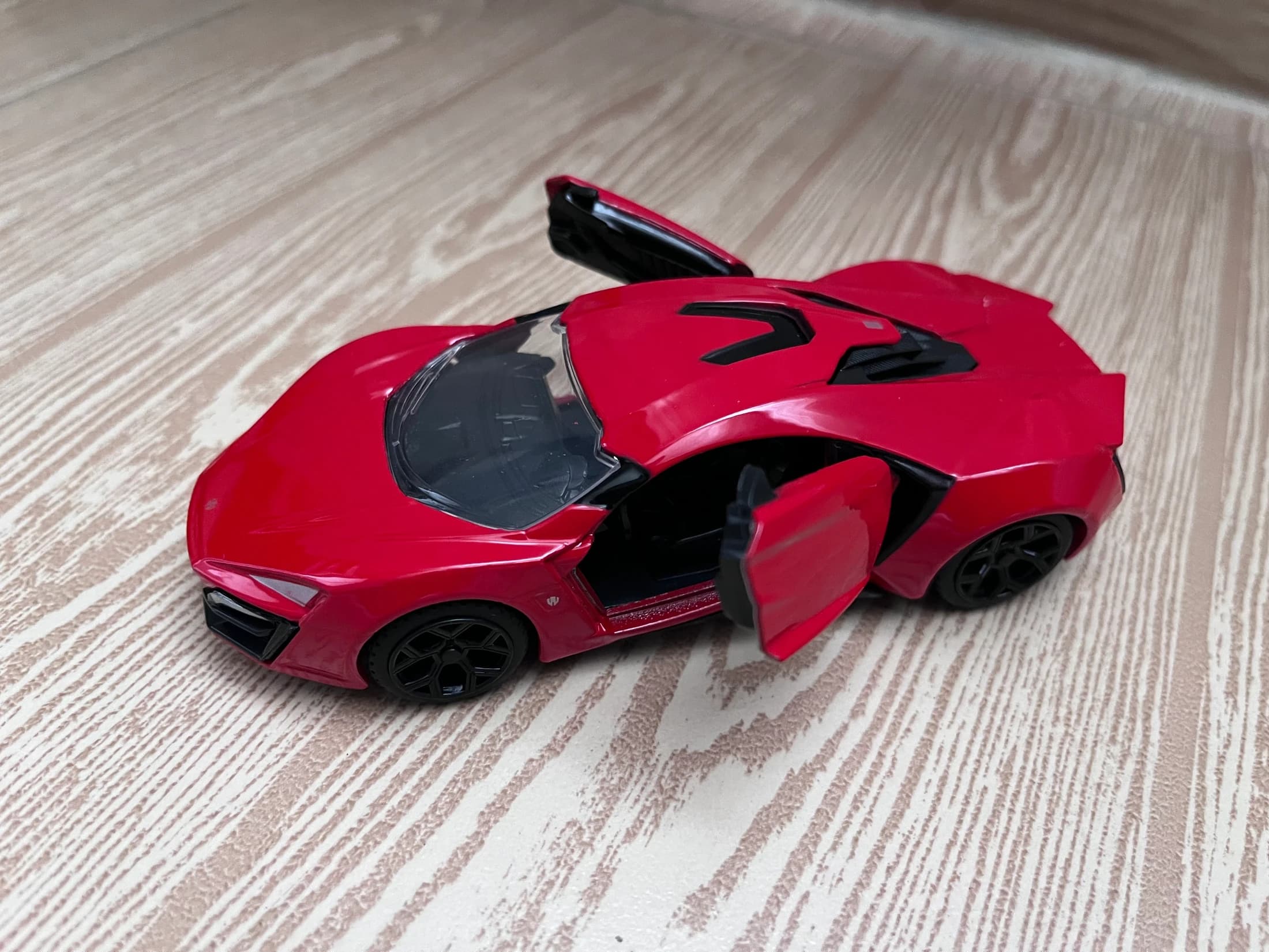 Lykan haypersport die cast  — fotoğraf 3