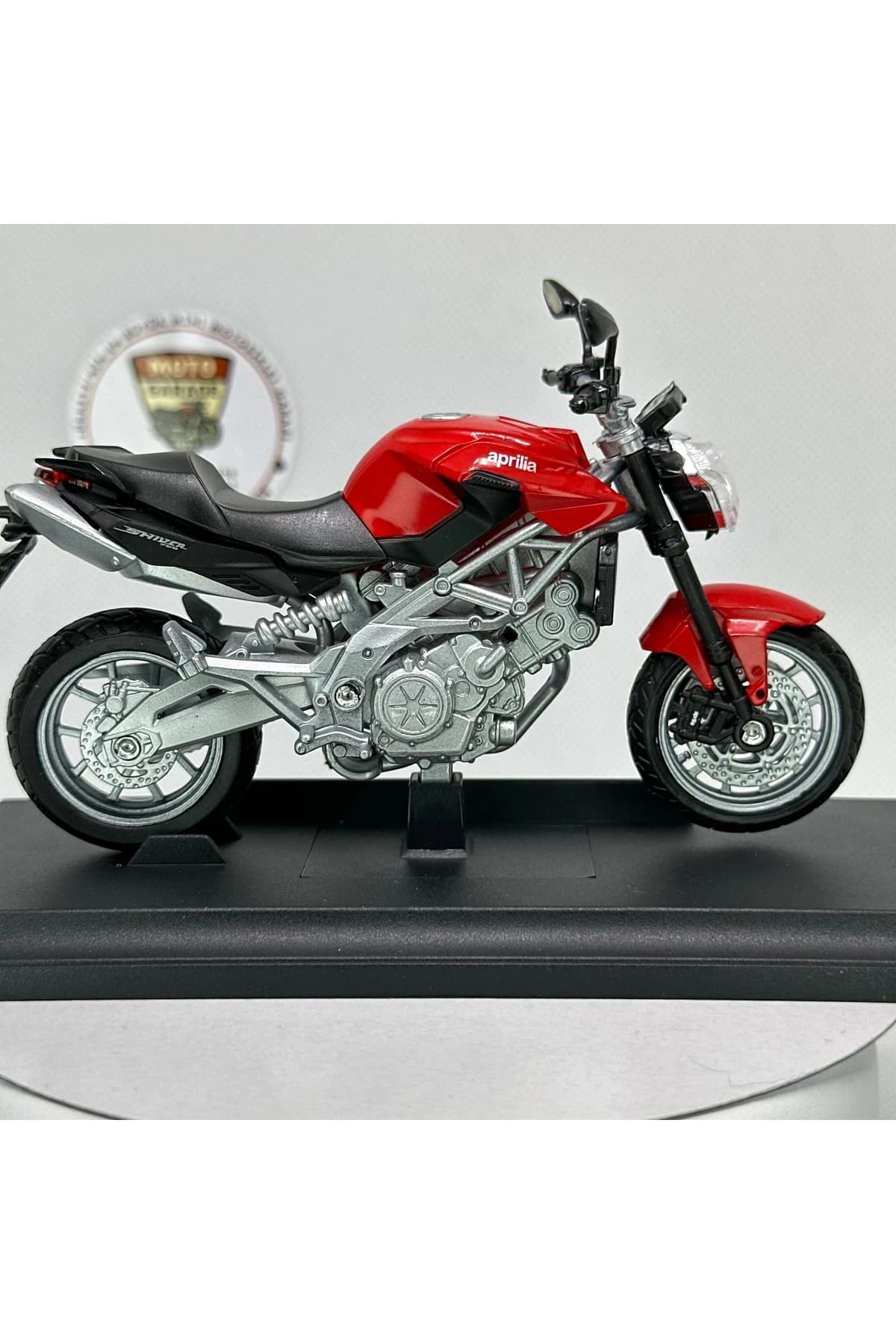 Aprilia Shiver 750 1:18 Diecast Maket Motor – Metal Model Motosiklet — fotoğraf 2