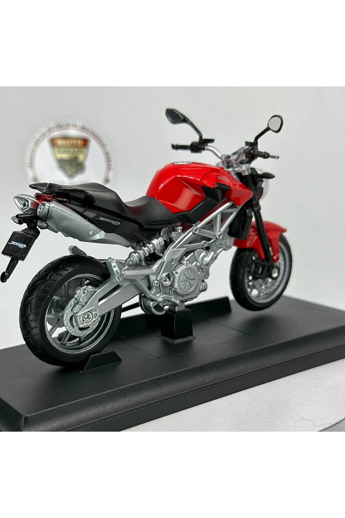 Aprilia Shiver 750 1:18 Diecast Maket Motor – Metal Model Motosiklet — fotoğraf 3