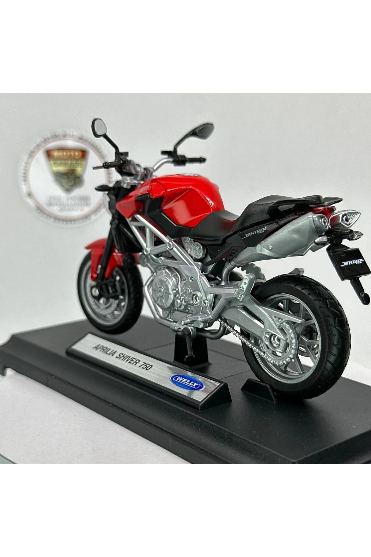 Aprilia Shiver 750 1:18 Diecast Maket Motor – Metal Model Motosiklet — fotoğraf 4