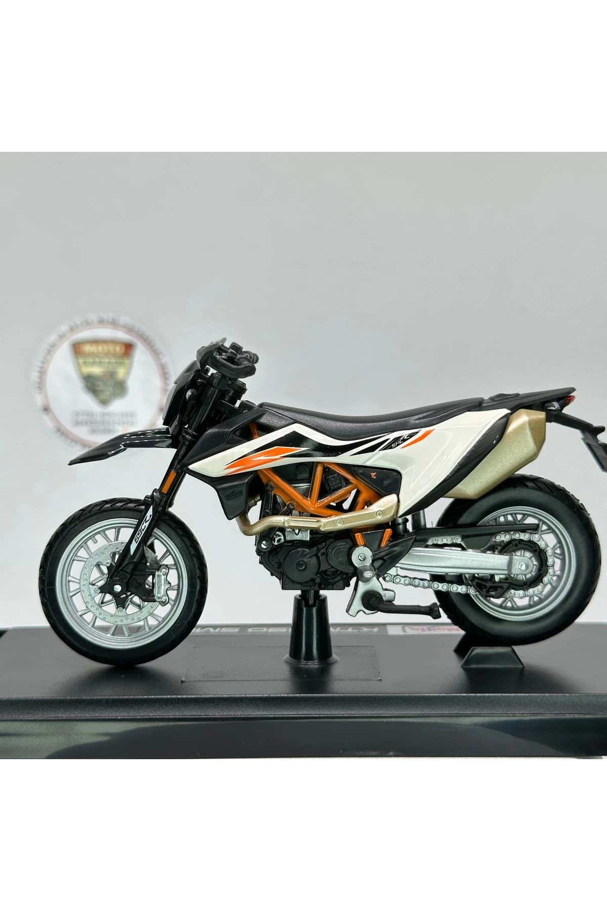 KTM 690 SMC R 1:18 Diecast Maket Motor – Metal Model Motosiklet — fotoğraf 5