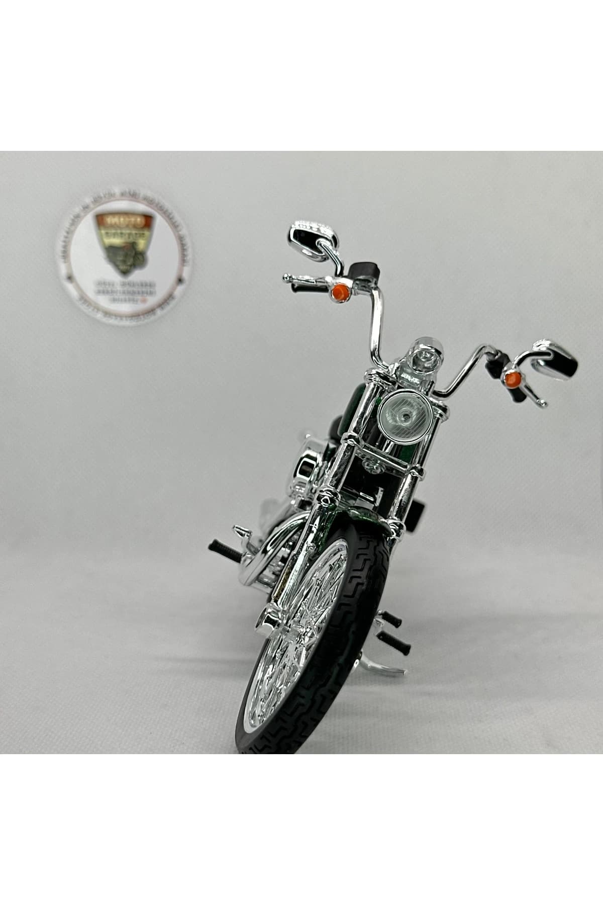 Harley Davidson 2013 XL 1200V Seventy-Two 1:12 Diecast Maket Motor – Metal Model Motosiklet — fotoğraf 6