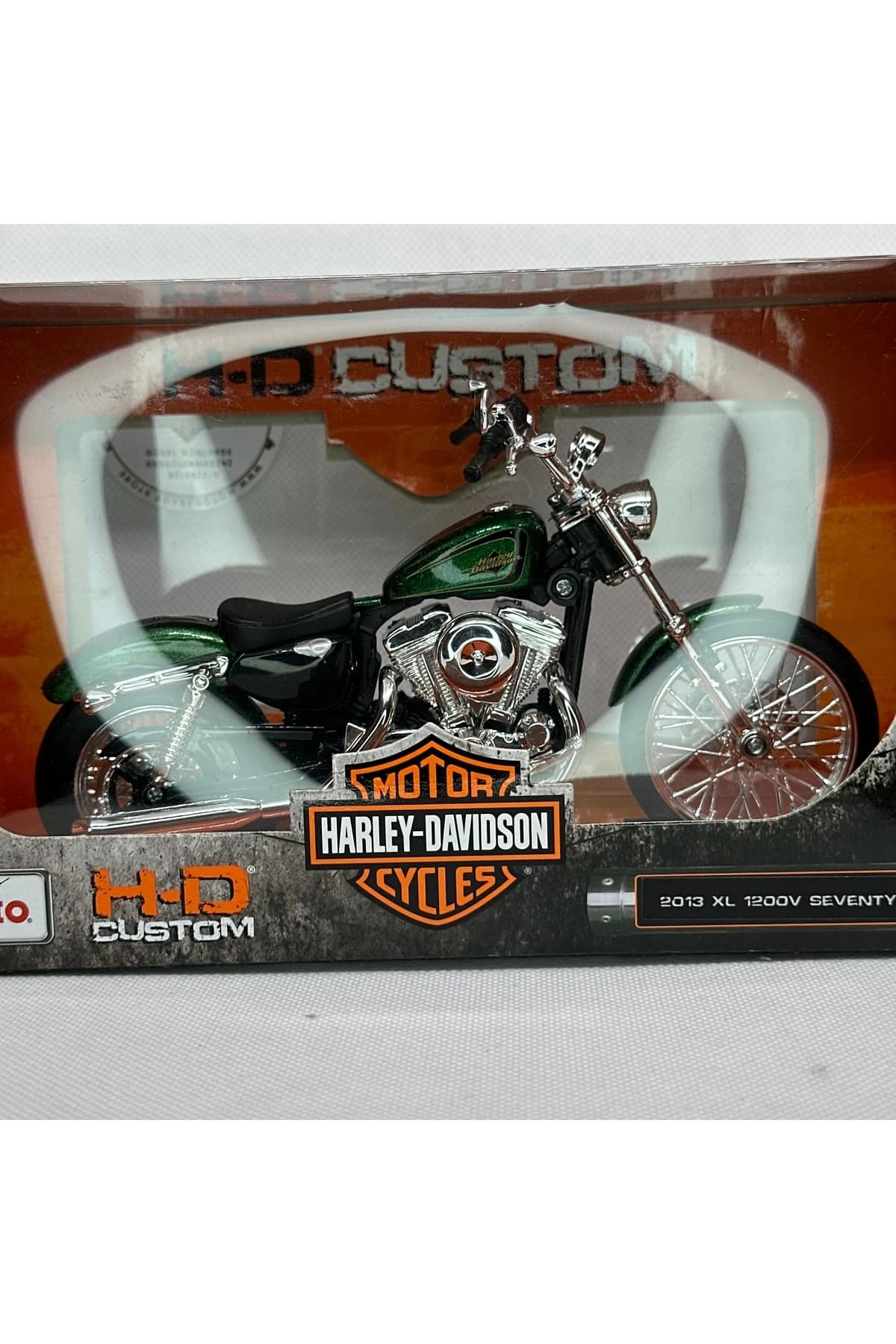 Harley Davidson 2013 XL 1200V Seventy-Two 1:12 Diecast Maket Motor – Metal Model Motosiklet — fotoğraf 7
