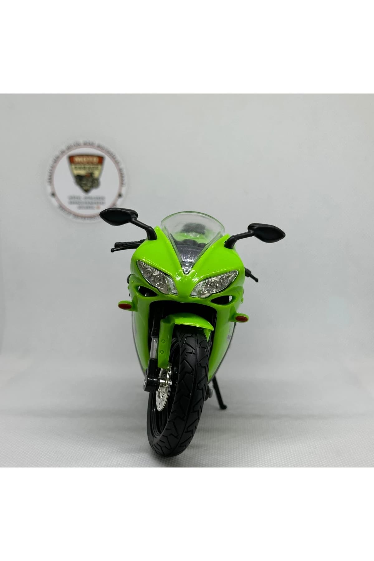 Yamaha YZF-R1 1:12 Diecast Motosiklet Model – Metal Maket & Koleksiyon Oyuncak (Yeşil) — fotoğraf 8