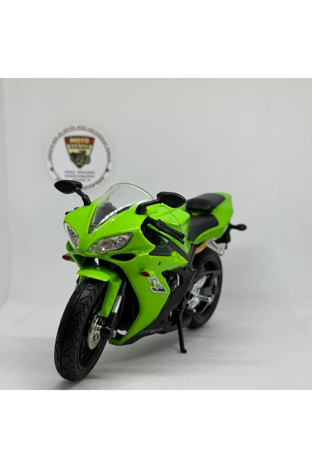 Yamaha YZF-R1 1:12 Diecast Motosiklet Model – Metal Maket & Koleksiyon Oyuncak (Yeşil) — fotoğraf 7