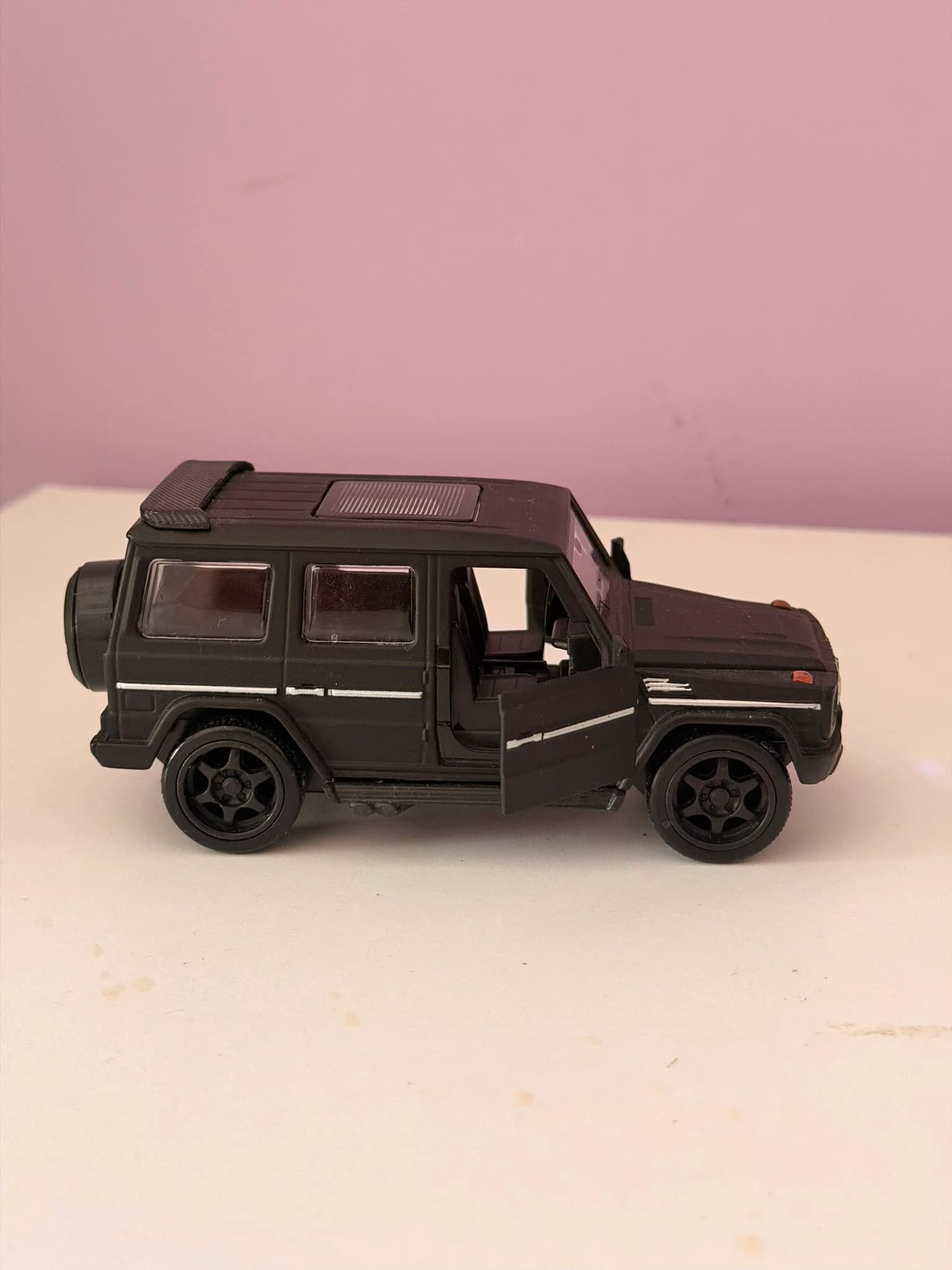 1/36 MERCEDES BENZ G CLASS