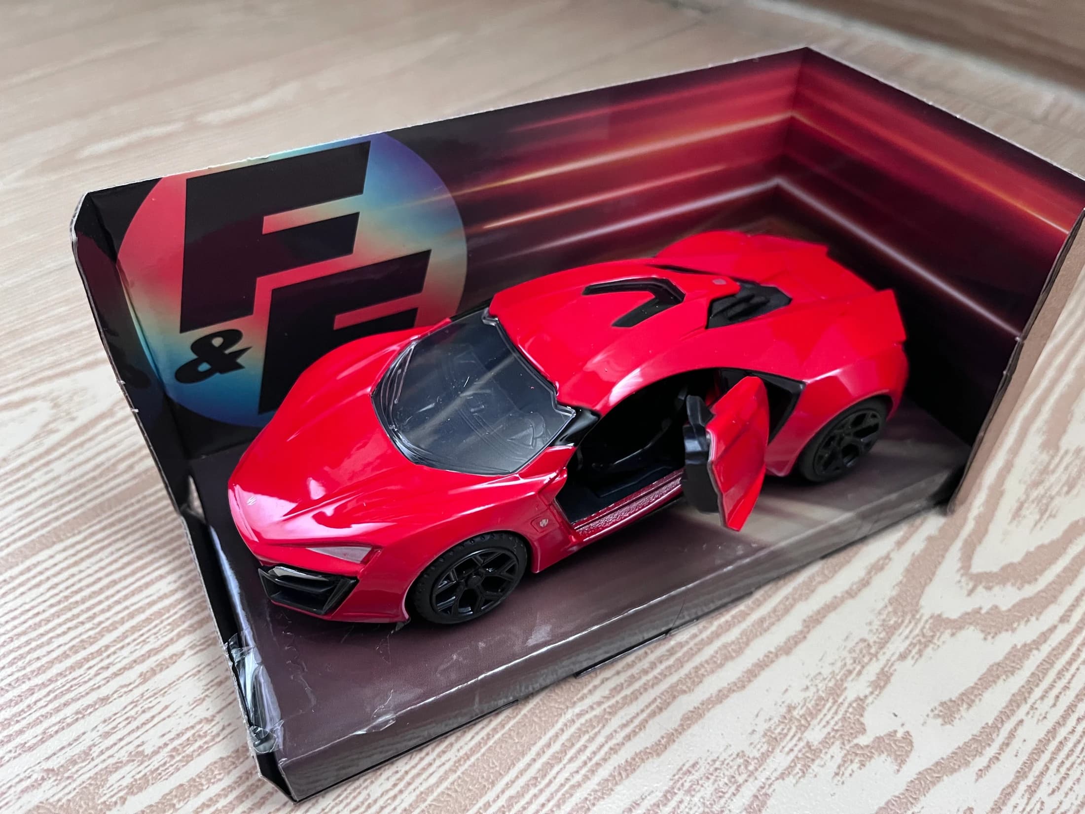 Lykan haypersport die cast